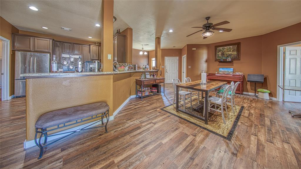 13262 Lake Breeze Ln, Willis, TX 77318