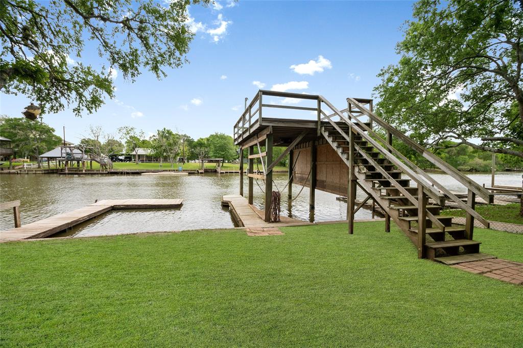 909 Private Road 652  , Sargent, Texas image 3
