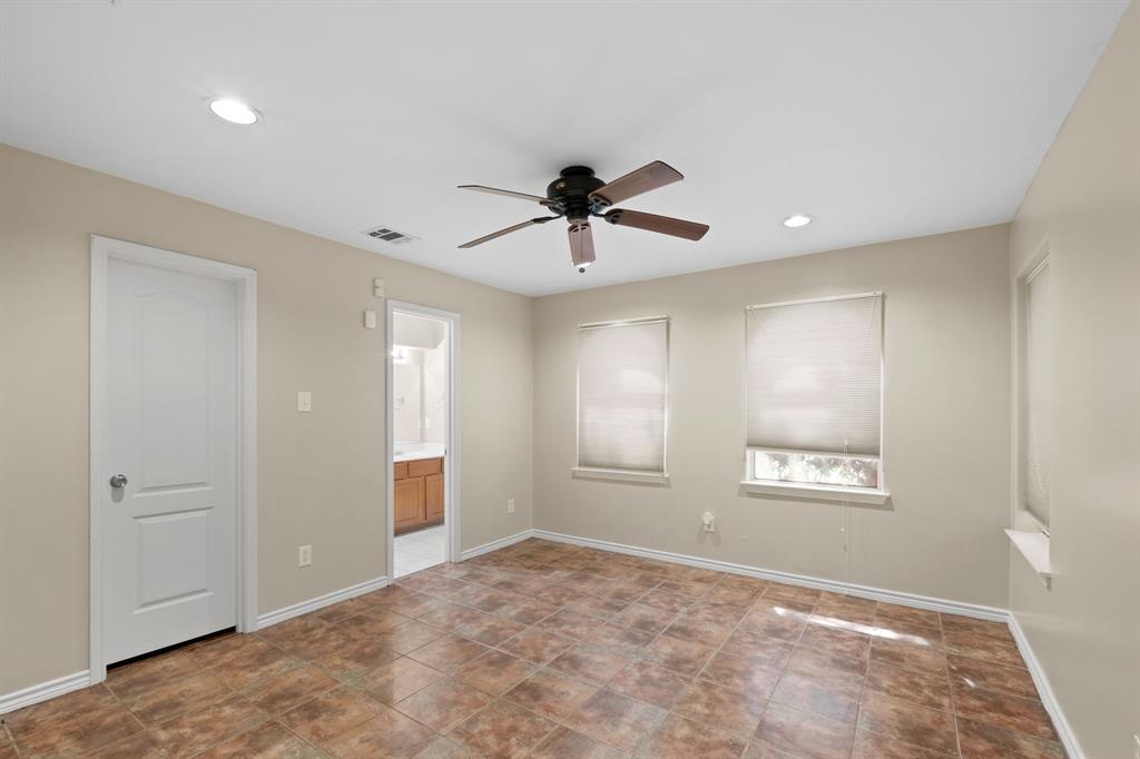 Photo #11: 50342975 Listing 