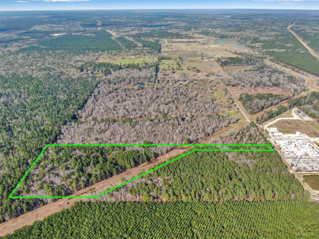 Unrestricted 14.08-acre gem on Pelican Rd in Shepherd, TX - a canvas for your dreams! Perfectly located, this vast property promises limitless potential for your vision. Create your dream home, ranch, or business oasis amid serene Texas landscapes. Embrace this unique opportunity to secure your slice of paradise today!