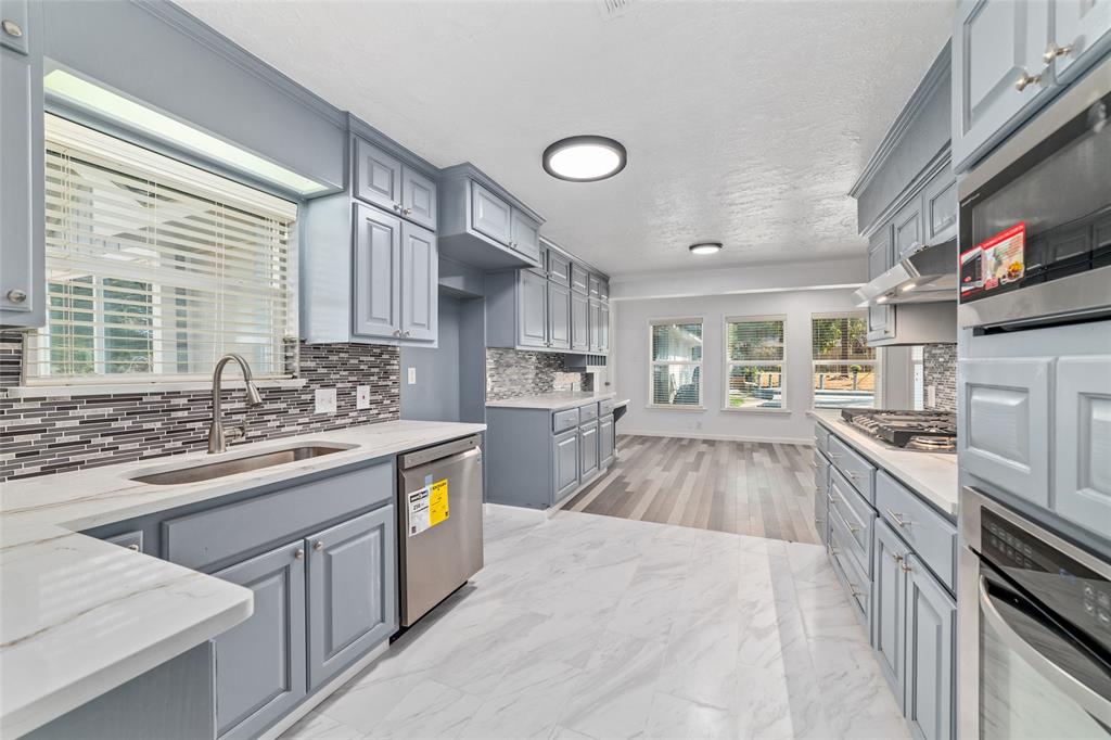 26526  Hillside Drive Spring Texas 77386, 15