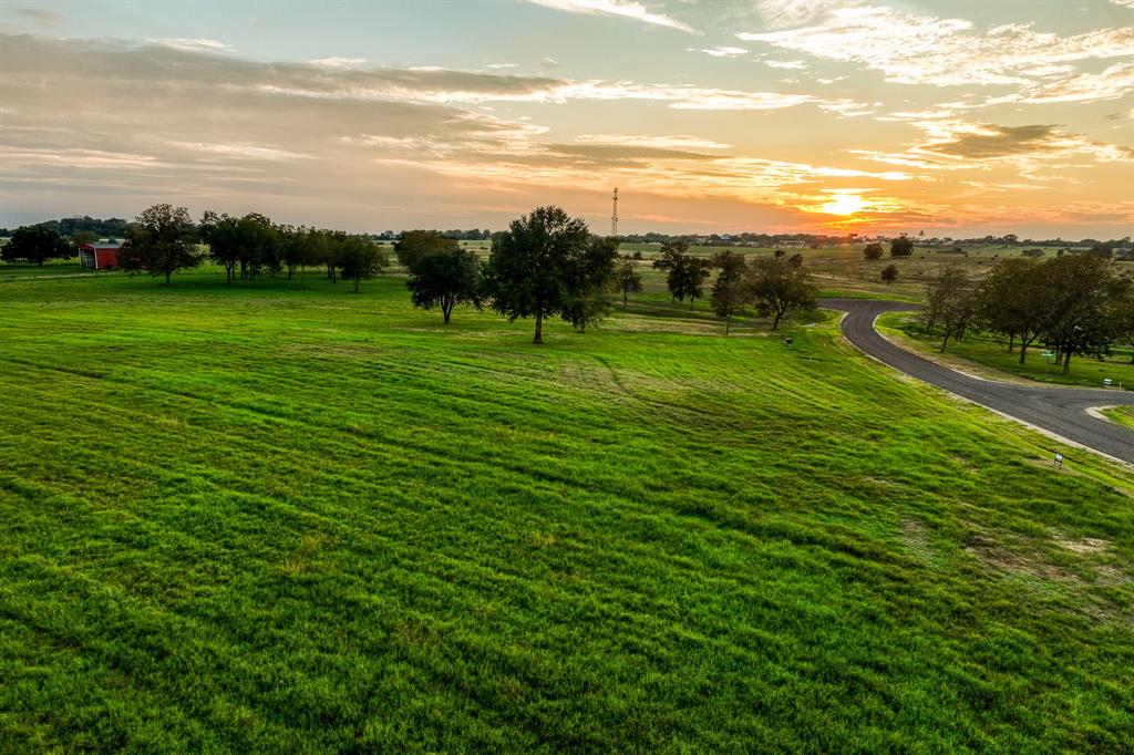 Sunset Hills. 5 min. to downtown Chappell Hill.