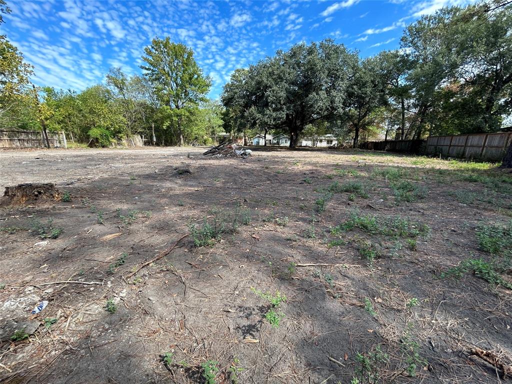 8025  Green River Drive Houston Texas 77028, Houston