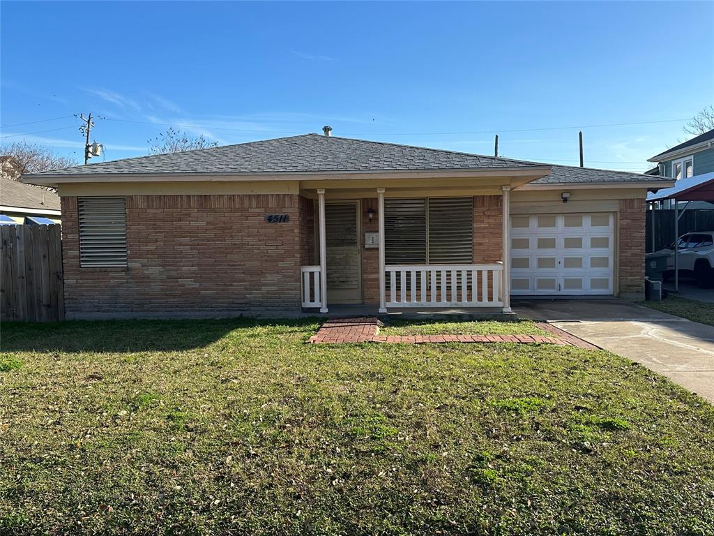 4511  Avenue R 1/2  Galveston Texas 77551, Galveston