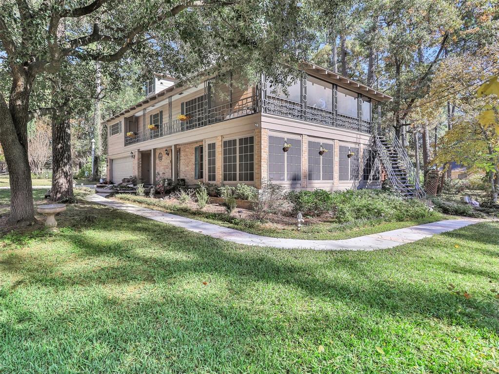 Gorgeous 2 story home with a New Orleans flair!  Those balconies!
