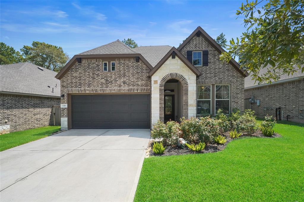 128  Winged Elm Court Conroe Texas 77318, Conroe