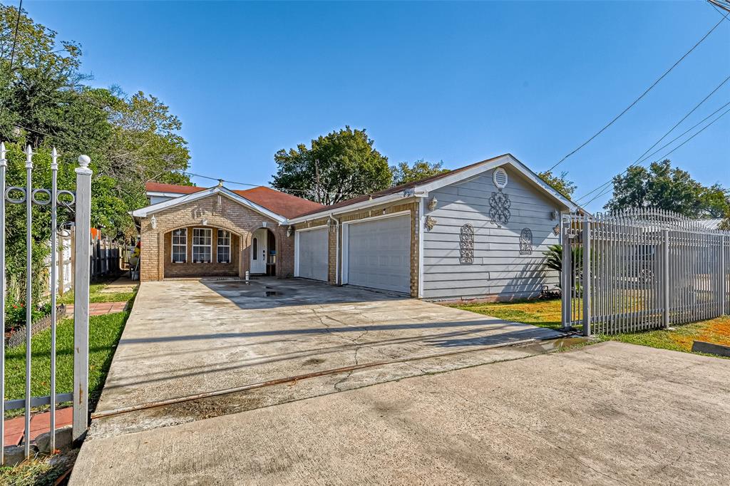 14411  Bandera Street Houston Texas 77015, Houston
