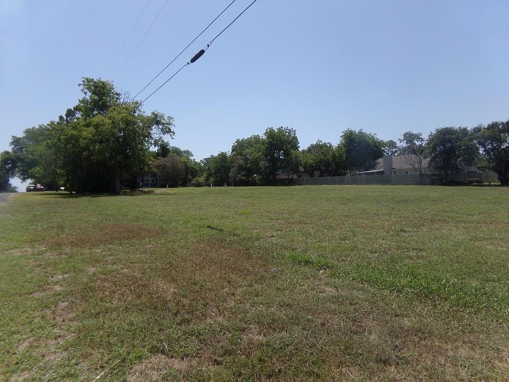 300 S Summit Street , Weimar, Texas image 22