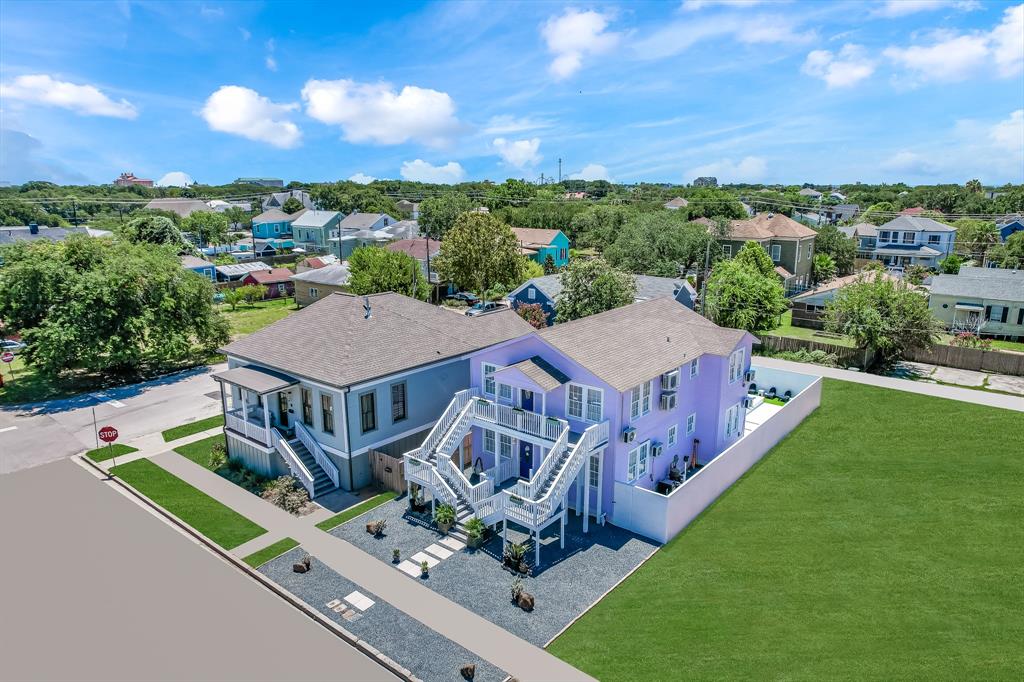 3207  Avenue M 1/2  Galveston Texas 77550, 33