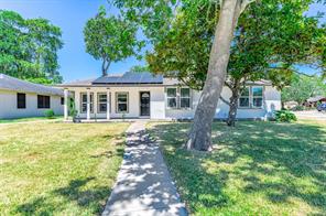 102 Bois D Arc, Lake Jackson, TX, 77566