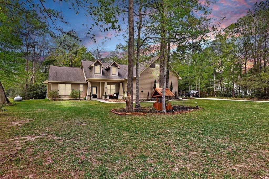 127  Private road 6350  Dayton Texas 77535, 52