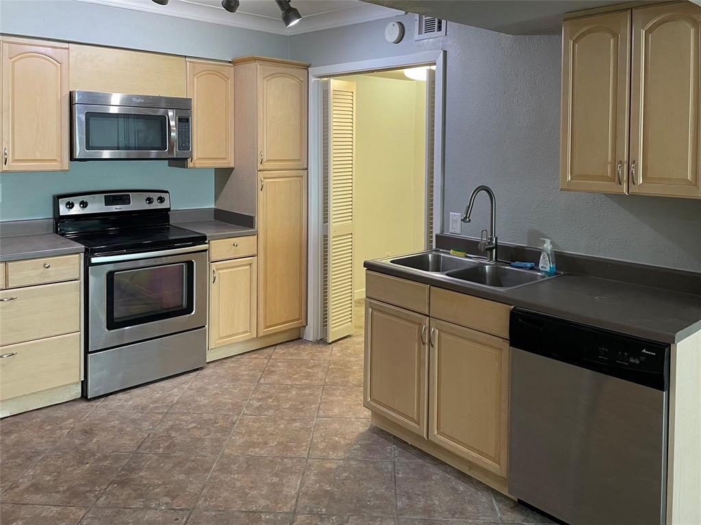 Photo #7: 17153574 Listing 