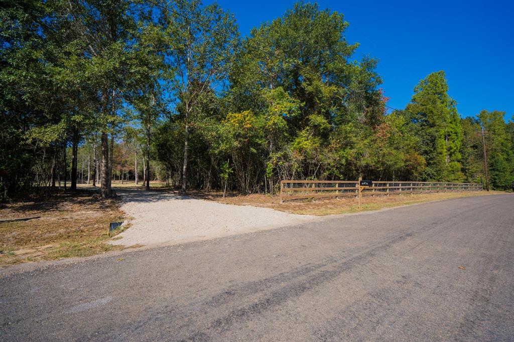 16432 Azalea Lane , Plantersville, Texas image 27
