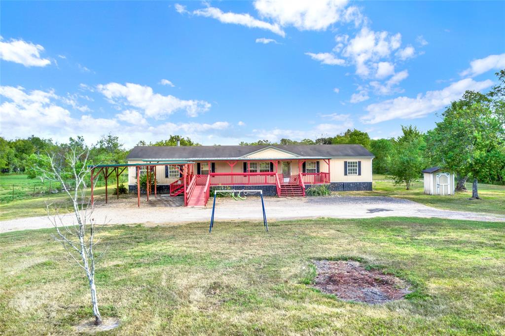 4 bed 2 bath doublewide on 2.5 acres.