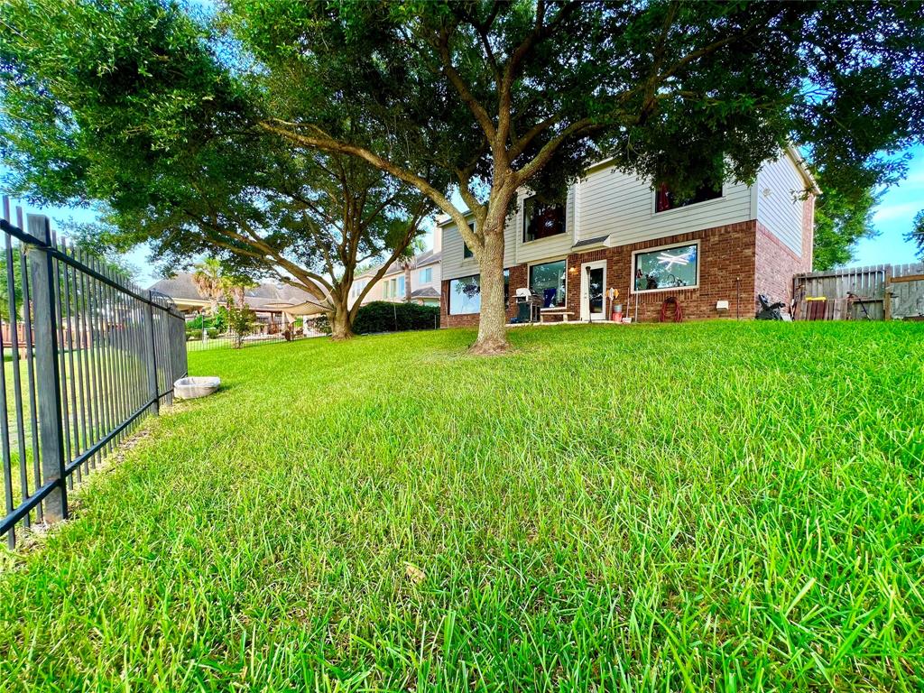 323 Crestwater Trl, Houston, TX 77082 - HAR.com