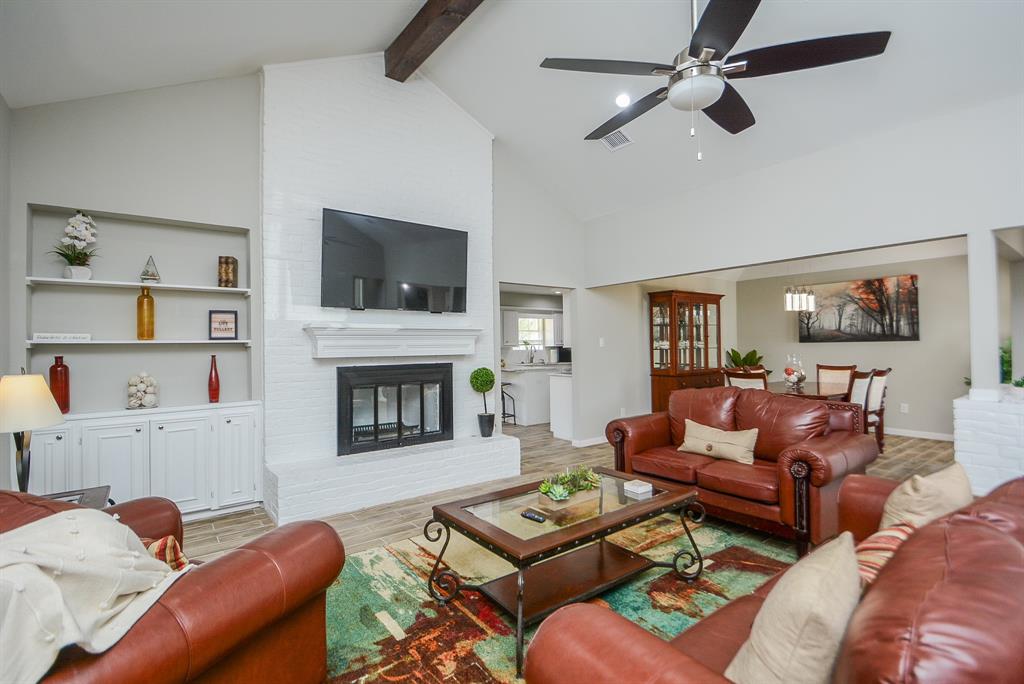 114  Springs Edge Drive Conroe Texas 77356, 39