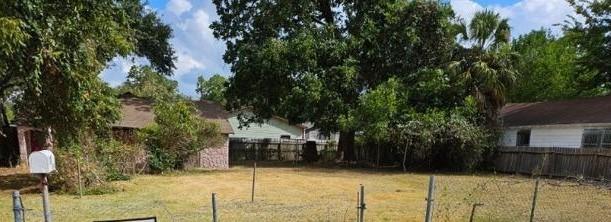 1507 E 32nd 1/2 Street Houston Texas 77022, 9