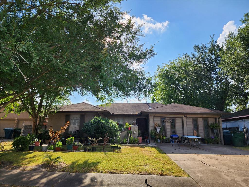 14610 Almeece St