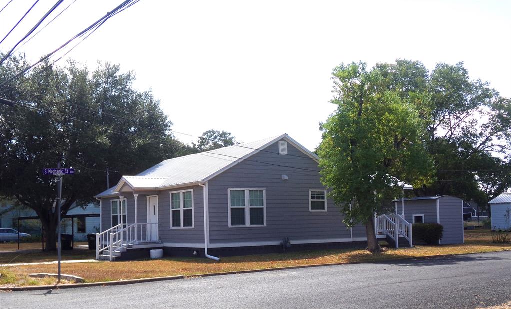 200 E South Street Weimar Texas 78962, Weimar