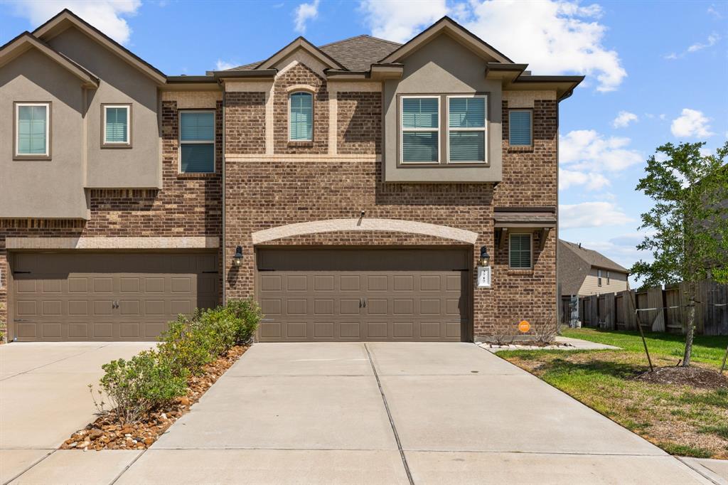 3717  Lancer Circle Pearland Texas 77581, 5