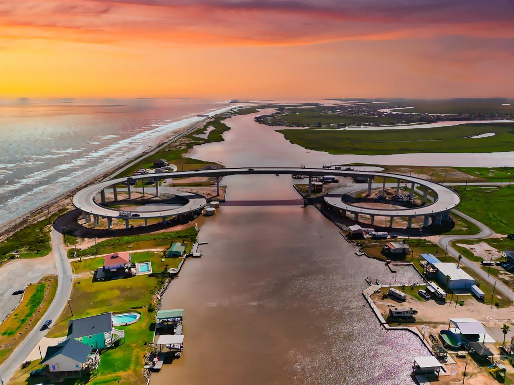 Beautiful sunset and great view of the inter coastal canal and the gulf.