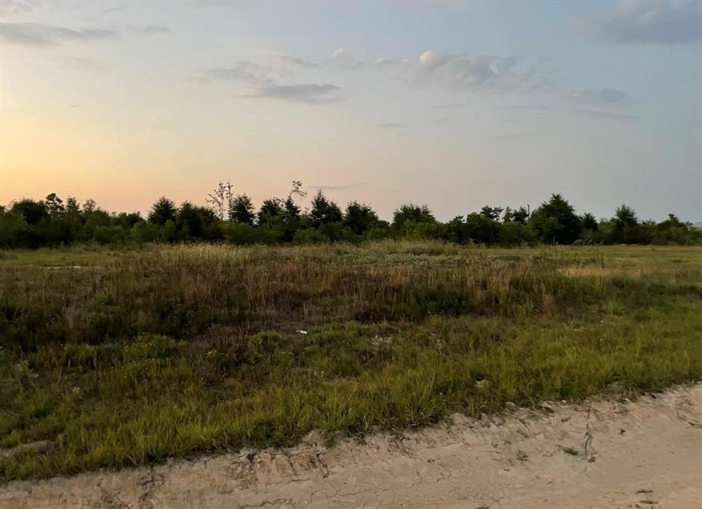 2201  Road 5500  Cleveland Texas 77327, 52