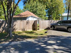 3915 W Estes Dr, Bacliff, TX, 77518