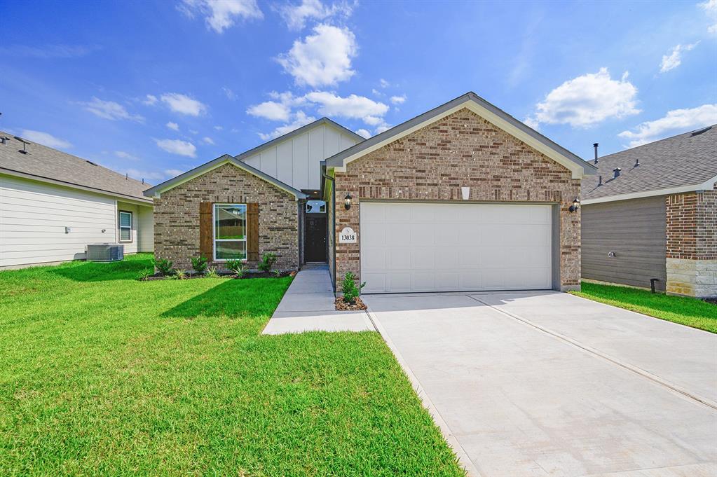 13038  Laura Lake  Willis Texas 77318, Willis