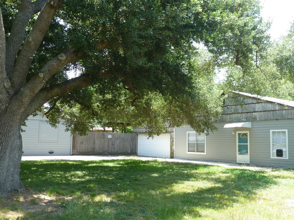 15703 Cypress Garden Drive , Tomball, Texas image 18