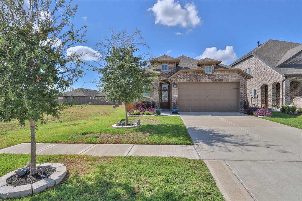 13105  Sapphire Lake Lane Texas City Texas 77568, 33