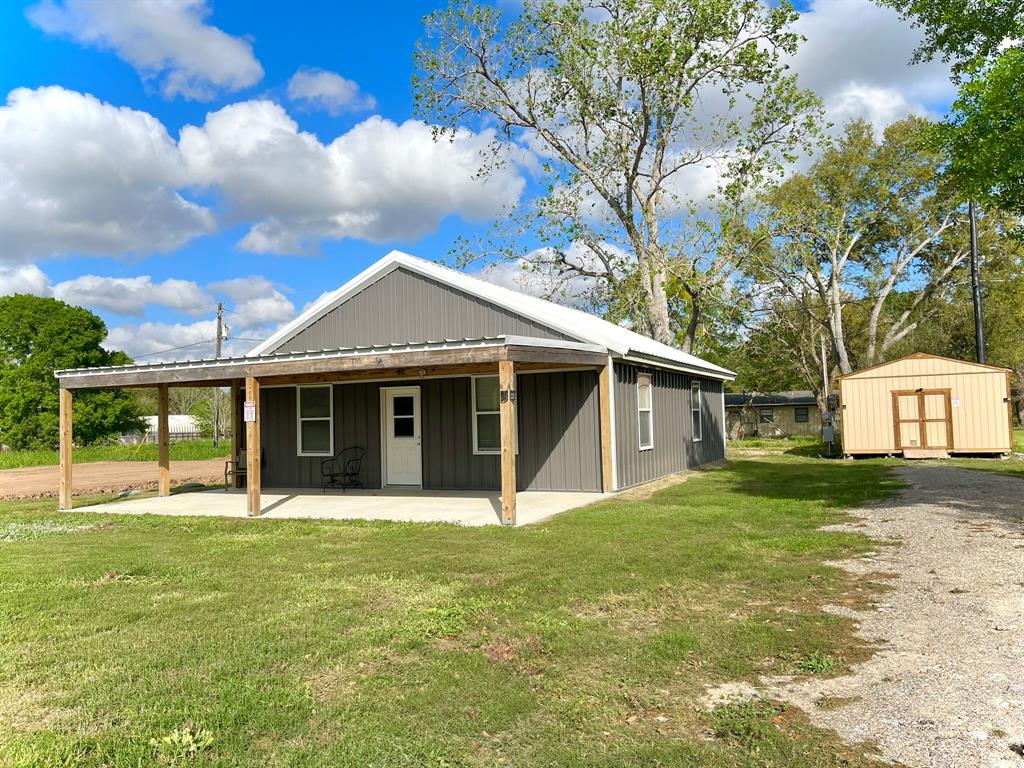 99 Elizabeth Dr