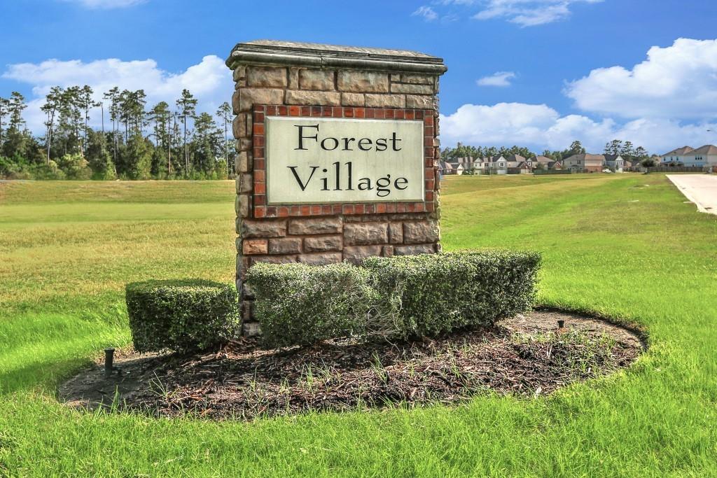 Situated east of Interstate 45 at Rayford Road, Forest Village offers residents easy access to the Houston metroplex via Interstate 45, The Hardy Toll Road and Grand Parkway. Commuters appreciate the quick convenient drive to the Exxon Mobil Campus, Anadarko Petroleum and Baker Hughes.