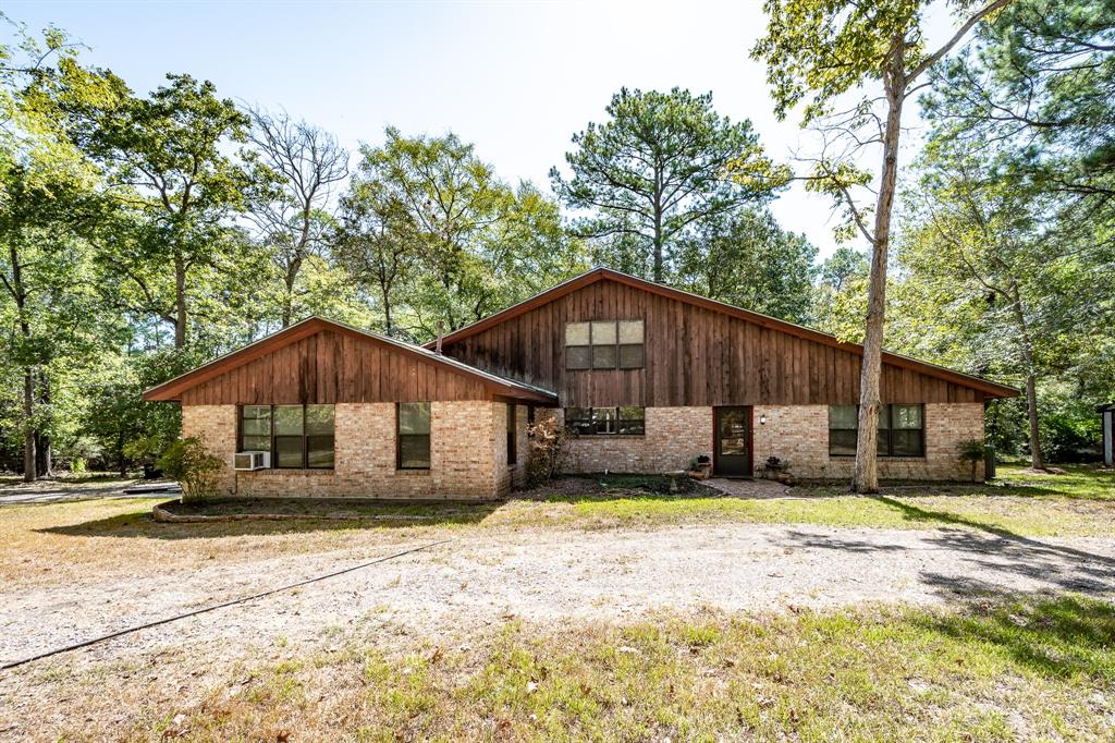 92  County Road 6403  Kenefick Texas 77535, 52