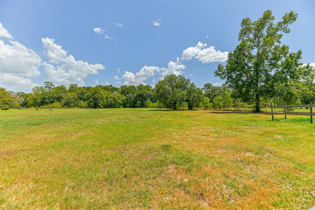 182 County Road 3561, New Caney, Tx 77357 - Har.com