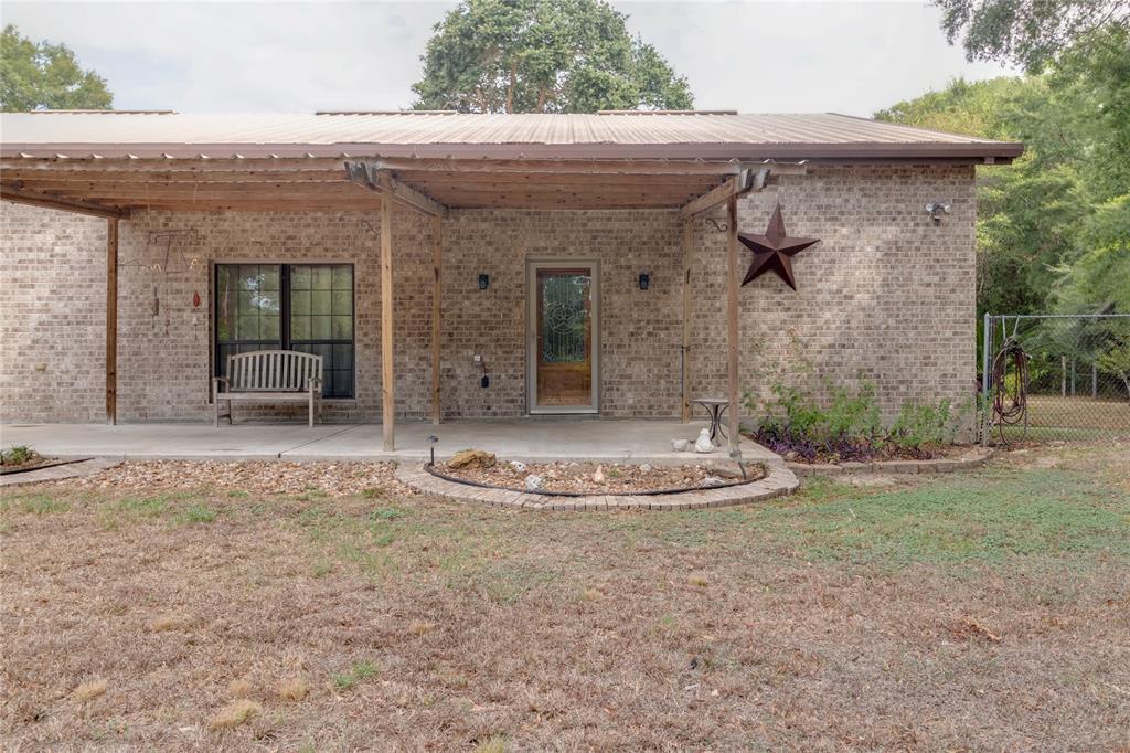 2202 Ward Rd, Baytown, TX 77520