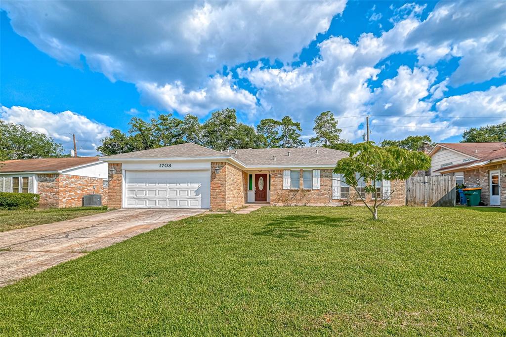 1708  Crest Hill Drive Conroe Texas 77301, 19