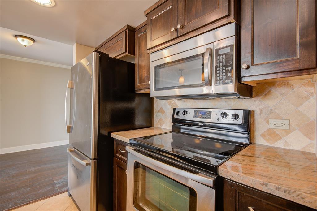 Photo #9: 24581002 Listing 