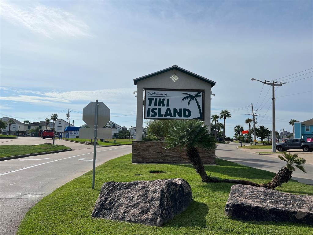 944  Tiki Drive Tiki Island Texas 77554, 33