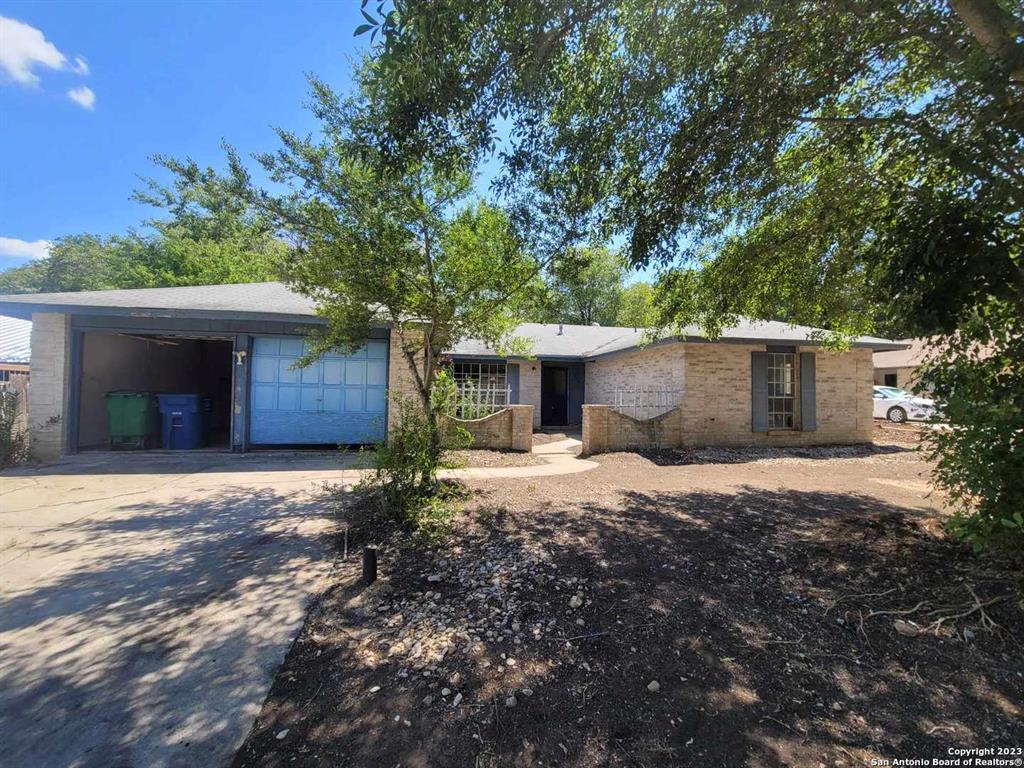 12402 Alexandria Dr  