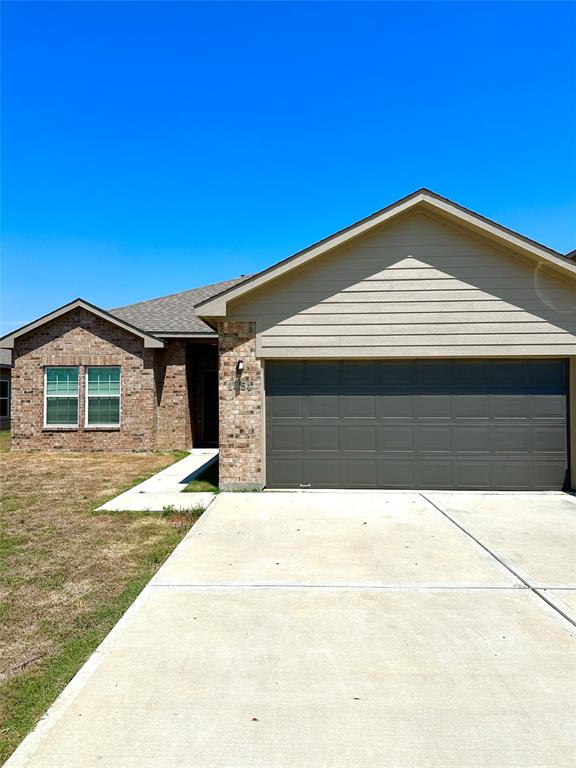 1454  Road 5102  Cleveland Texas 77327, 52