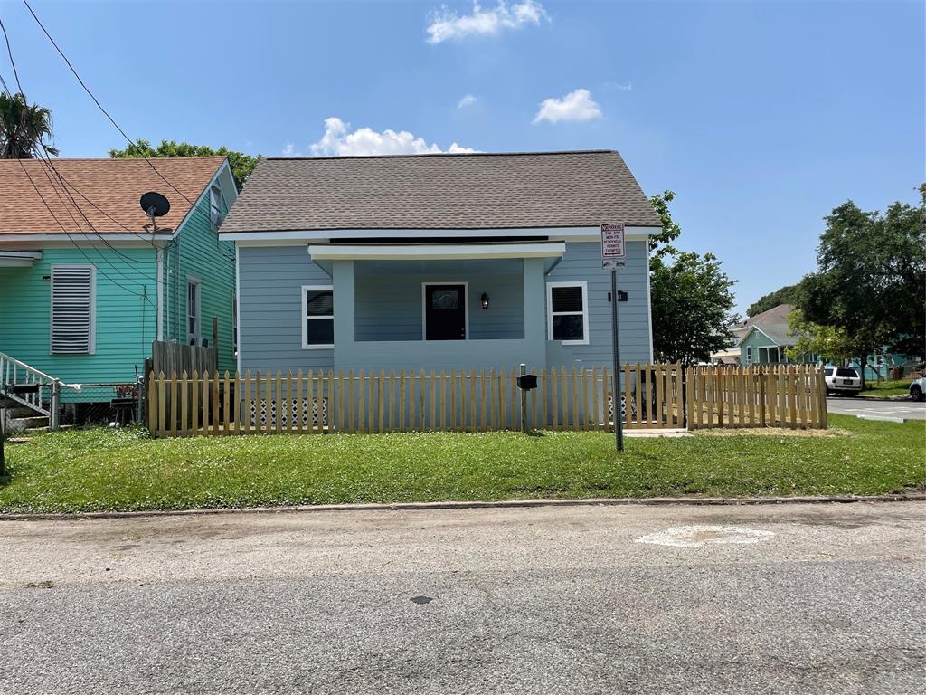 1701  40th Street Galveston Texas 77550, 33