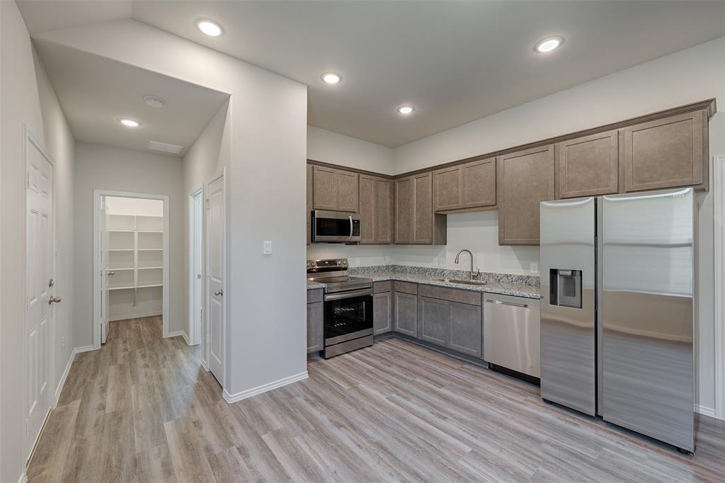 9598  Darkwood Street Willis Texas 77318, Willis