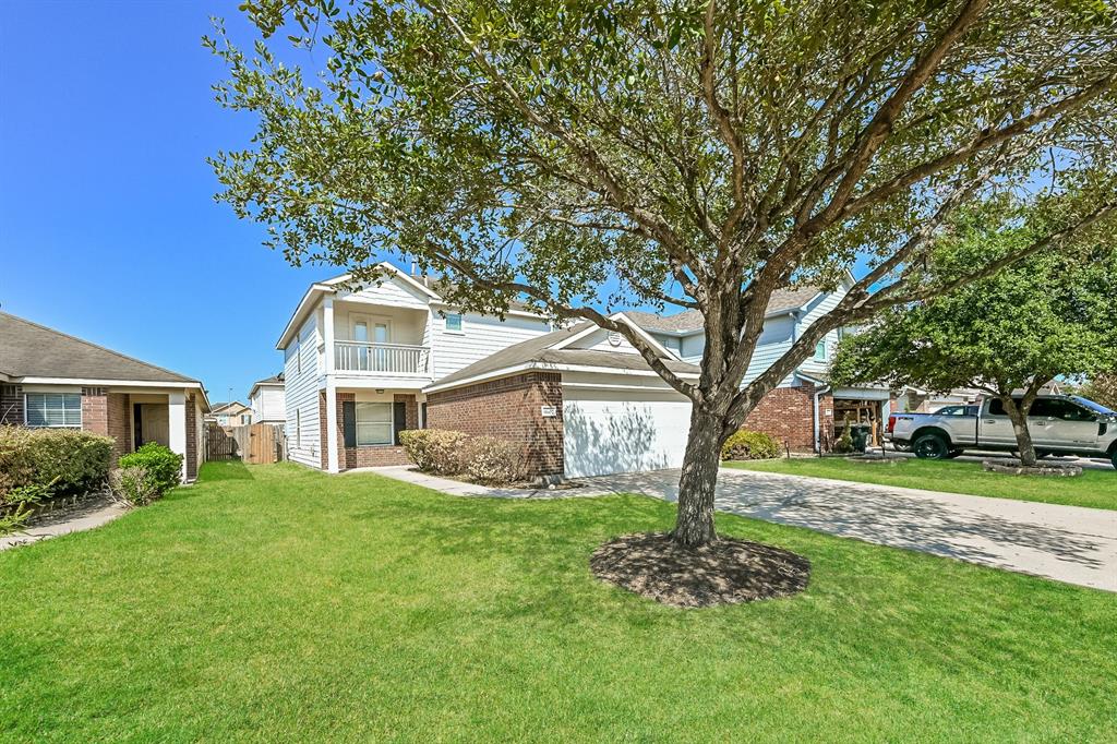 9607 Garrett Pine Ln, Houston, TX 77044