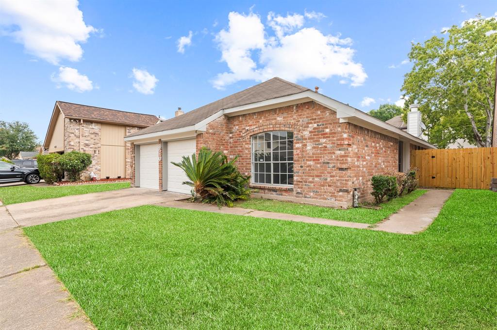 8510  Woodcamp Drive Houston Texas 77088, Houston