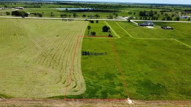256  Brahman Trail Angleton Texas 77515, Angleton