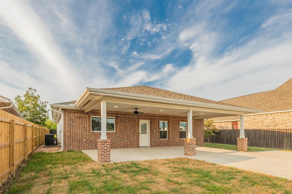 881  Road 5518  Cleveland Texas 77327, 52