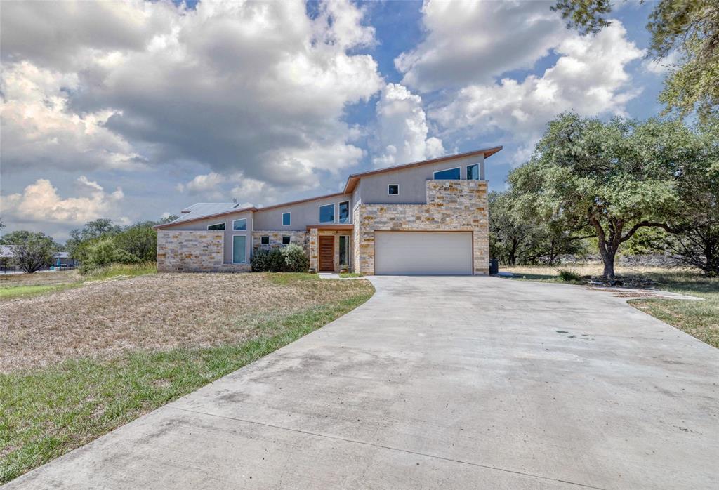51 Starry Night, Concan, TX 78838