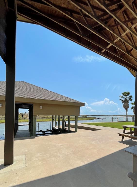 1303 County Rd 203 Caney Court Ct, Sargent, TX 77414