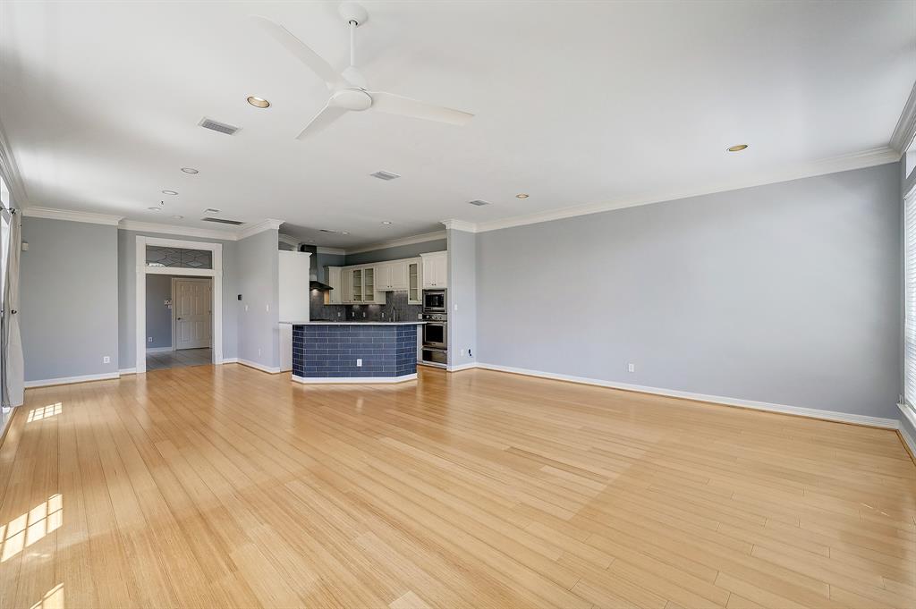 Photo #8: 33624873 Listing 