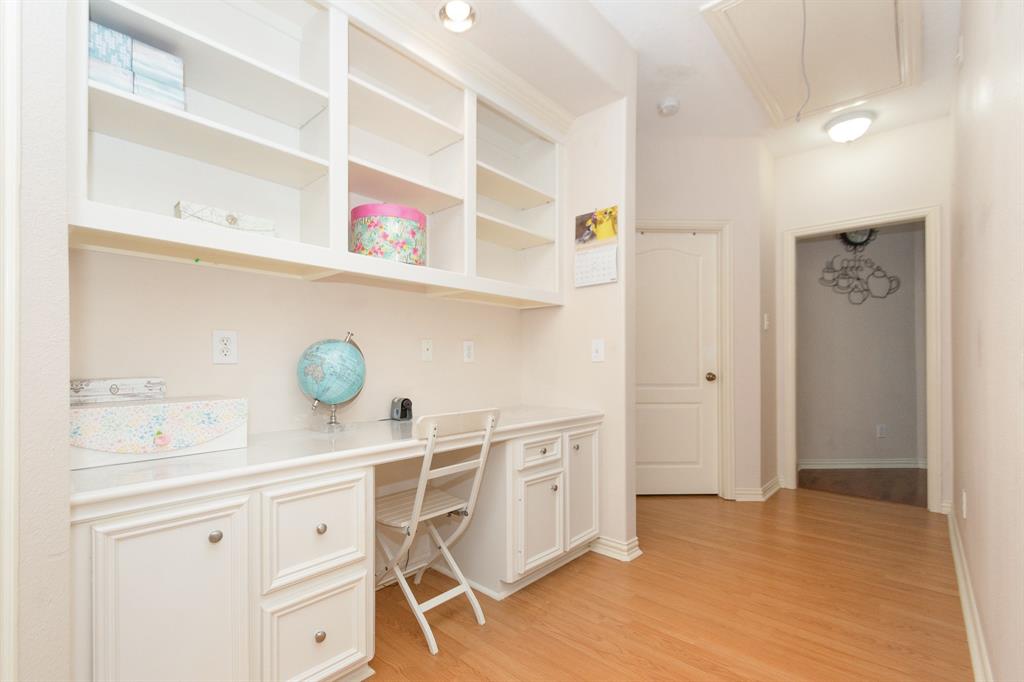 Computer/Study nook area in the hallway